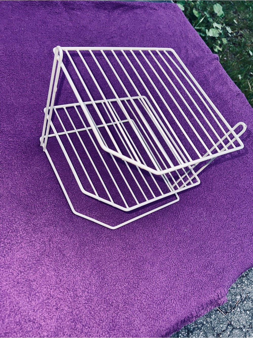 White Wire Cooling/Storage Rack